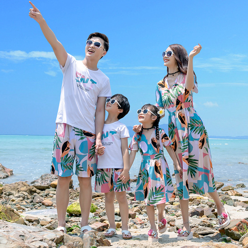 Roupa de praia para mãe e filh - Plant Parent T Shirt avaliação e preço