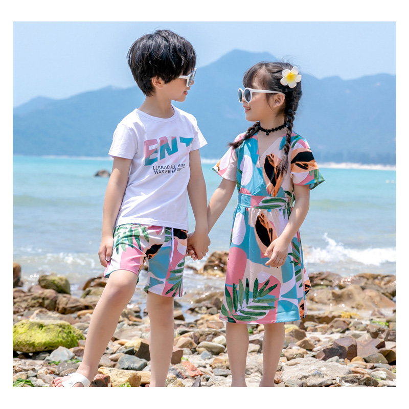 Roupa de praia para mãe e filh - Plant Parent T Shirt avaliação e preço